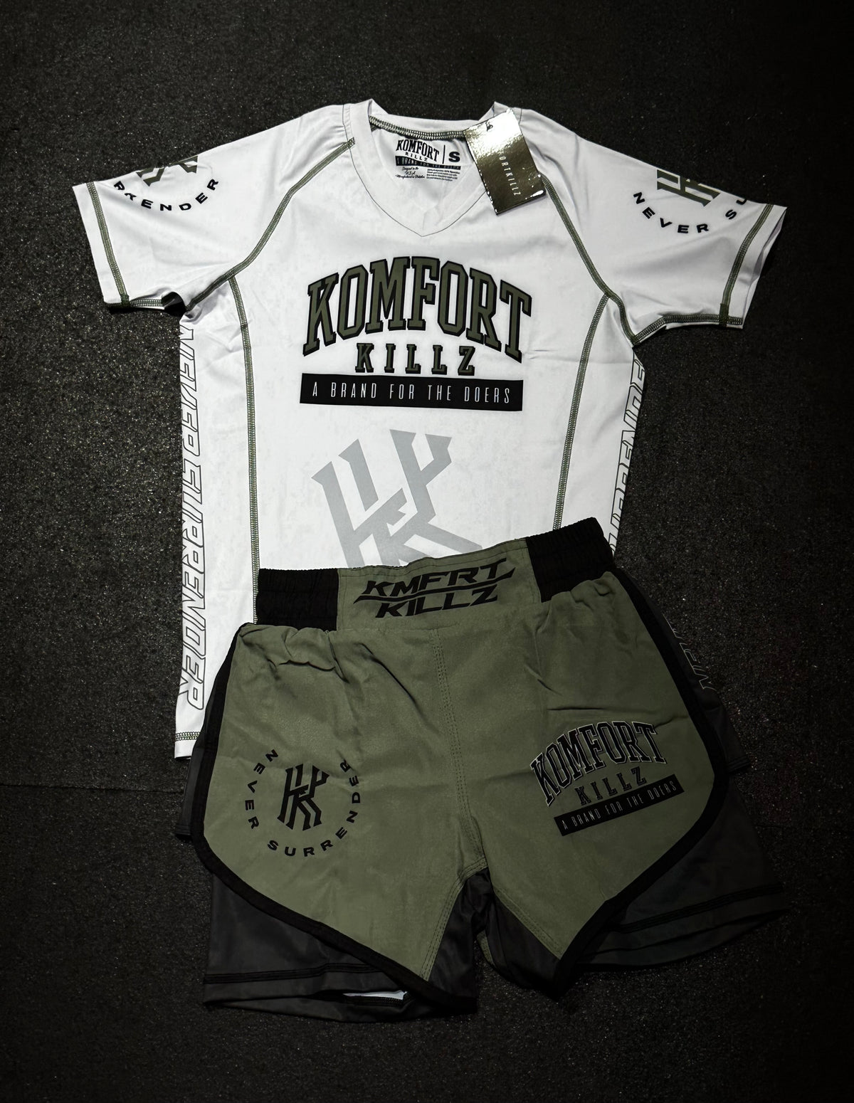NEVER SURRENDER - MIX & MATCH - SHORTS (LADIES)