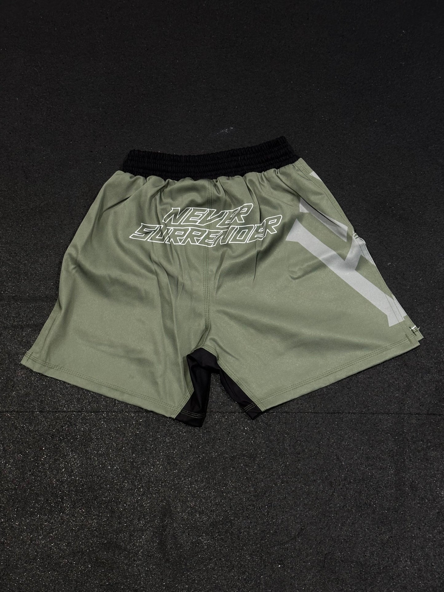 NEVER SURRENDER - MIX & MATCH - OLIVE GREEN - SHORTS