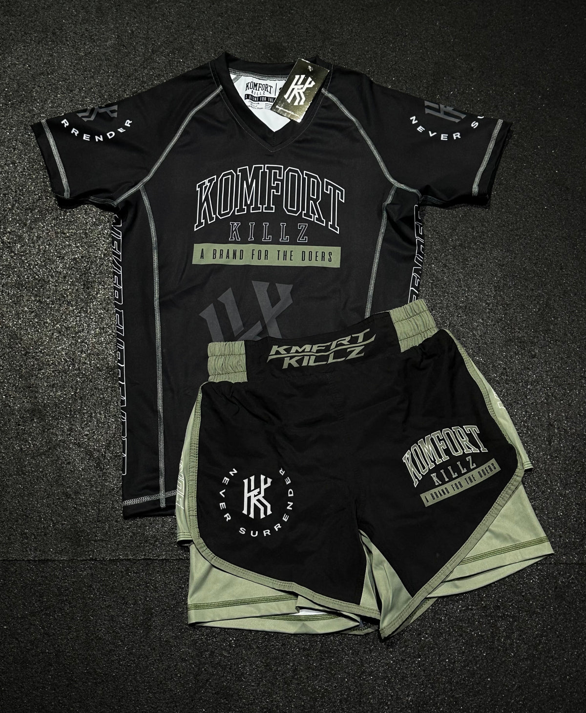NEVER SURRENDER - MIX & MATCH - SHORTS (LADIES)