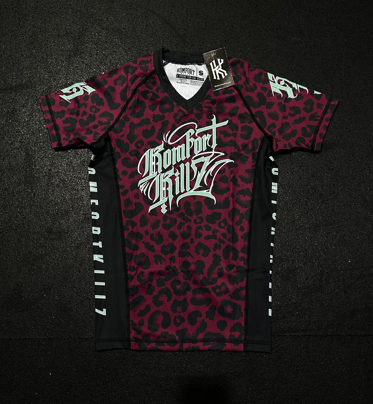 THE WILD CAT - BURGUNDY LEOPARD - RASH GUARD (LADIES)