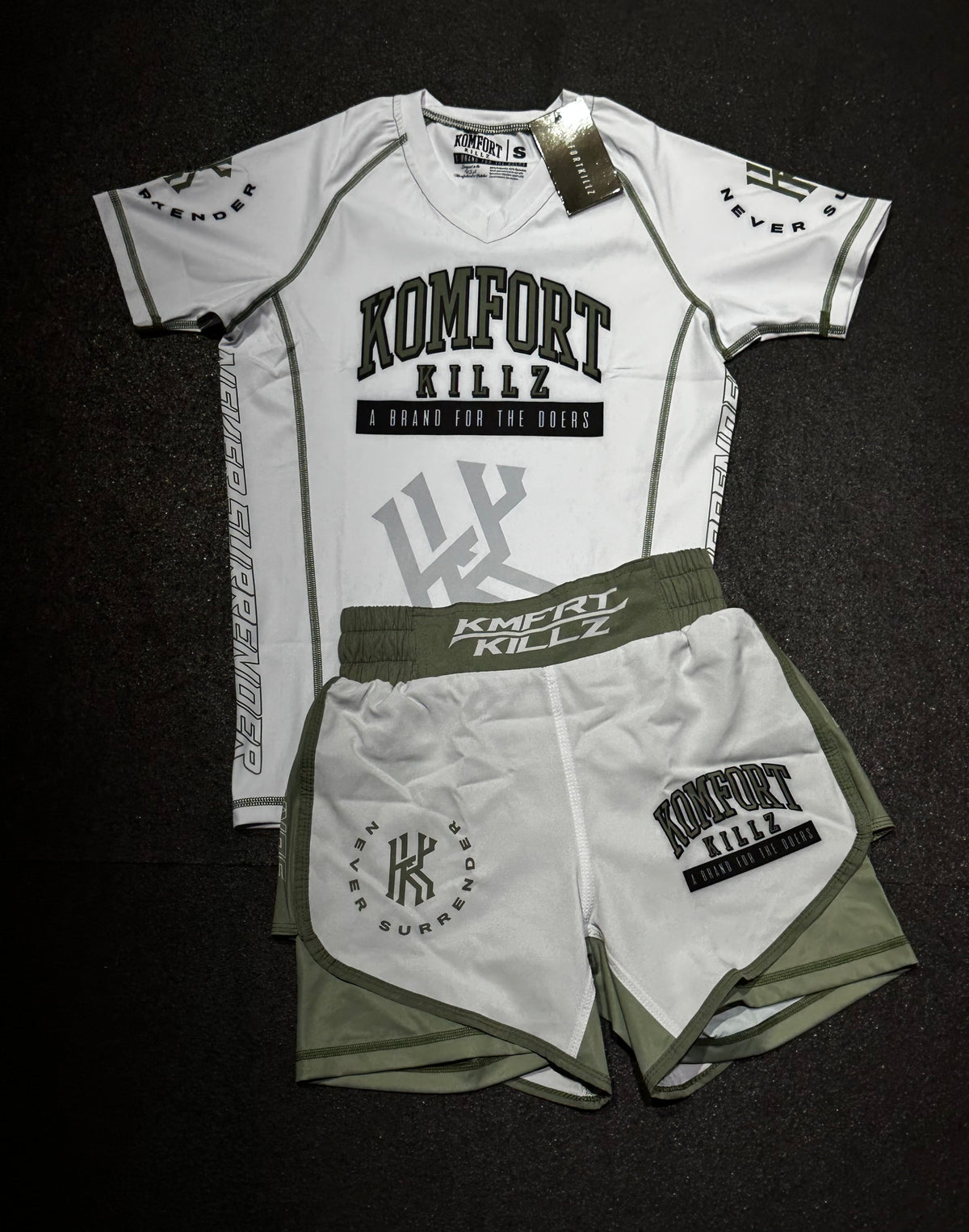 NEVER SURRENDER - MIX & MATCH - RASH GUARD (LADIES)