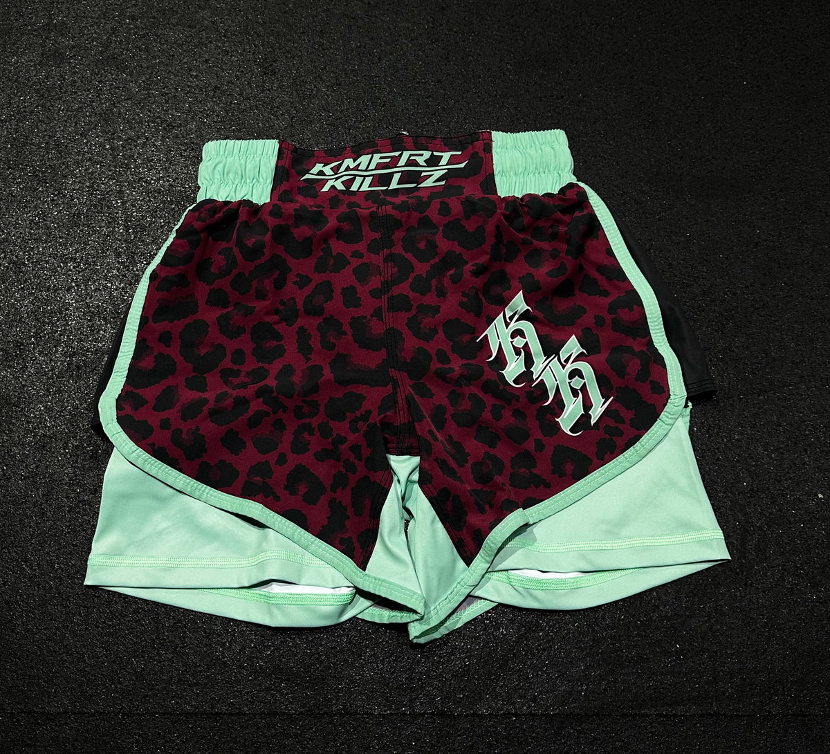 THE WILD CAT - BURGUNDY LEOPARD - SHORTS (LADIES)