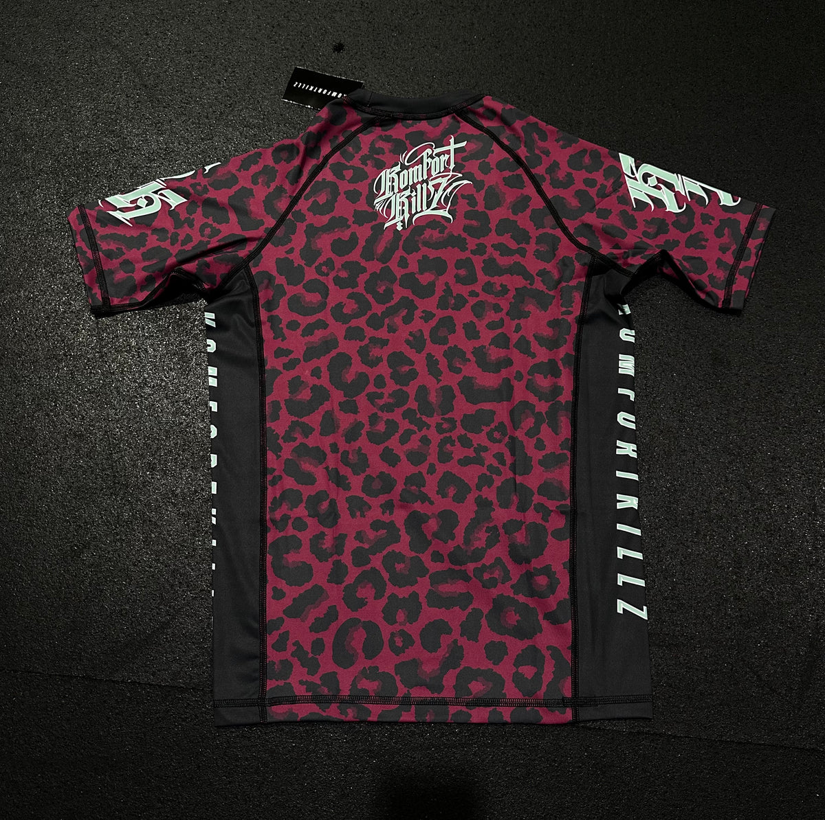 THE WILD CAT - BURGUNDY LEOPARD - RASH GUARD (MEN’S)