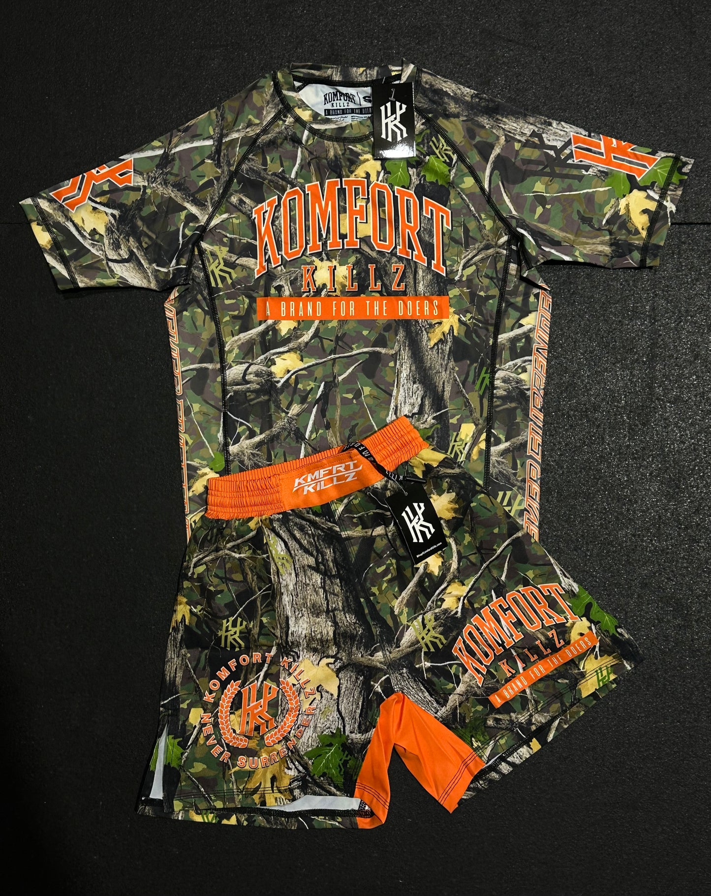 NEVER SURRENDER - CLASSIC CAMOUFLAGE- SHORTS