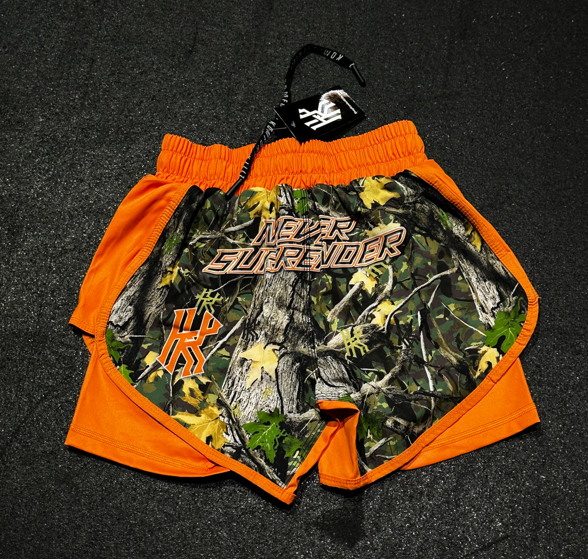 NEVER SURRENDER - CLASSIC CAMOUFLAGE- SHORTS (LADIES)