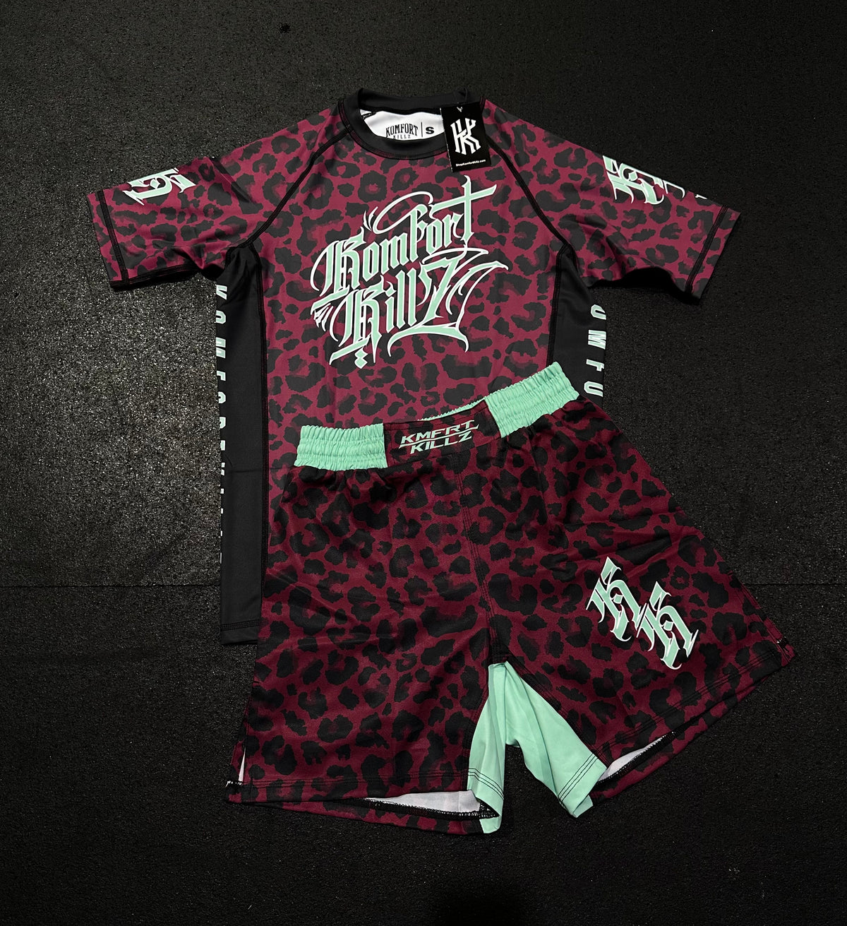 THE WILD CAT - BURGUNDY LEOPARD - RASH GUARD (MEN’S)