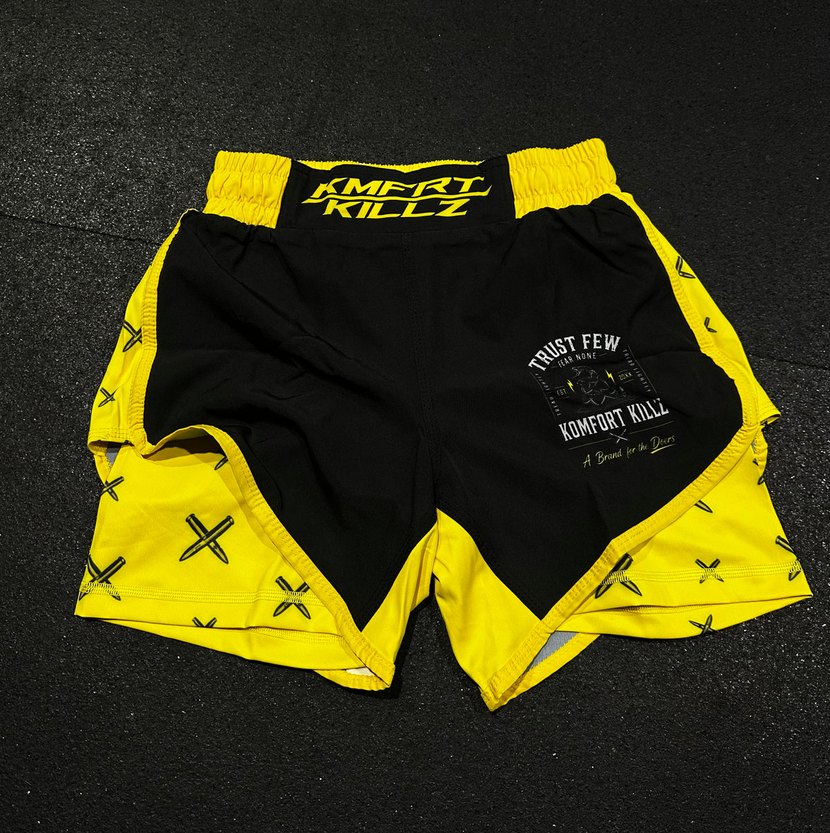 TREAD LIGHTLY - SHORTS (LADIES)