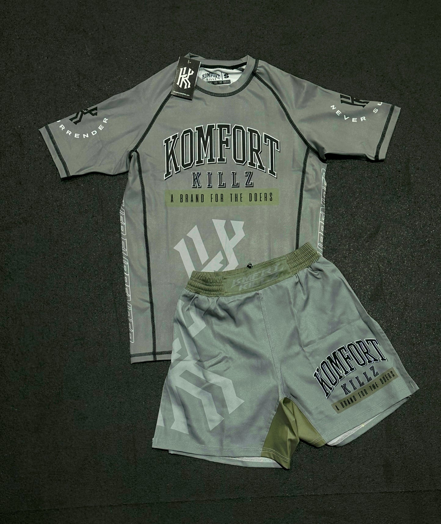 NEVER SURRENDER - MIX & MATCH - GREY - SHORTS